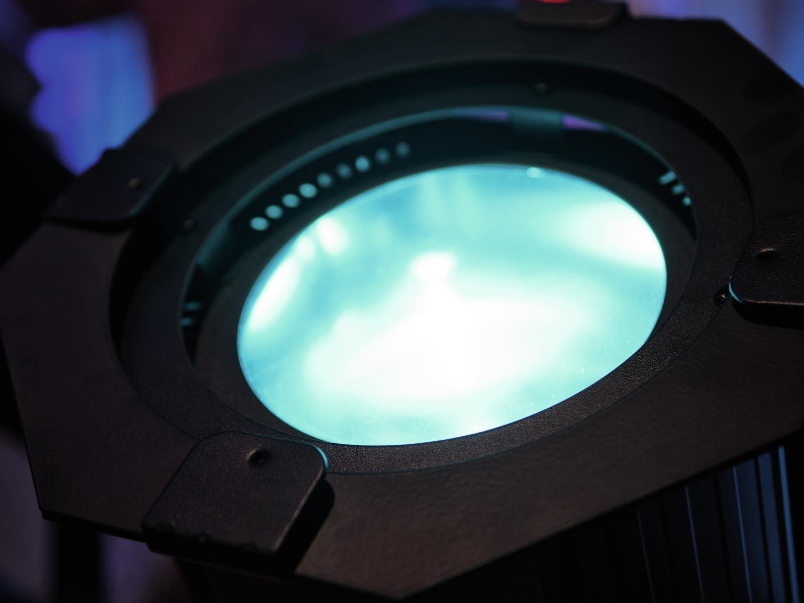 EUROLITE LED PFE-100 RGBW Profile Spot - neonaffair