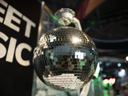 EUROLITE Mirror Ball 30cm - neonaffair